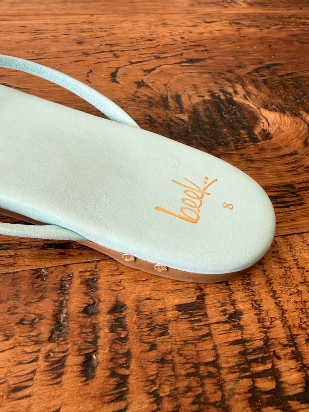 NWT beek Sunbeam leather flip flop sandals- sky blue size 8, hard to find color - Picture 7 of 7